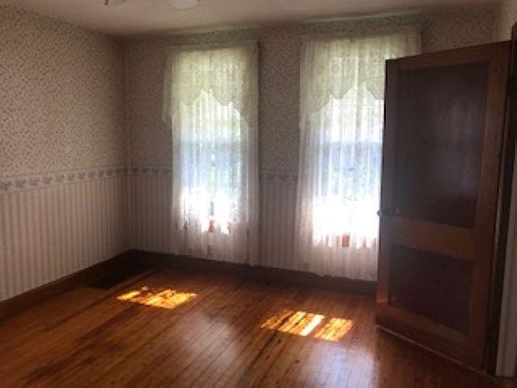 5th image of 1304 McKinley Ave