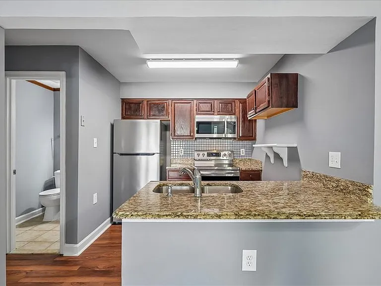 12123 Salemtown Dr — Photo 9