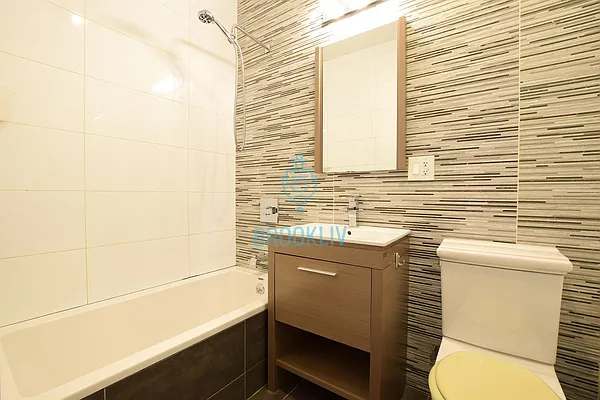 Rented by null | media 8