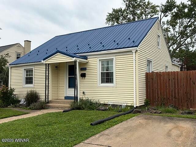1st image of 621 Woodland Ave