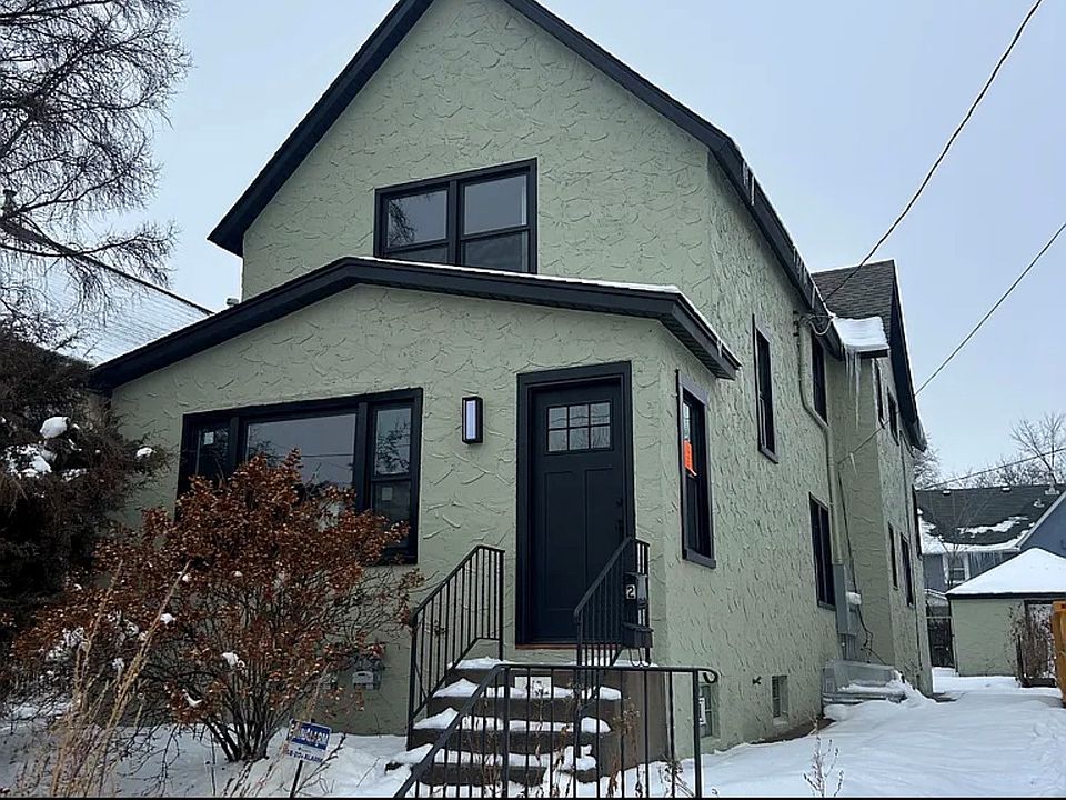 1st image of 417 23rd Ave NE Unit 2