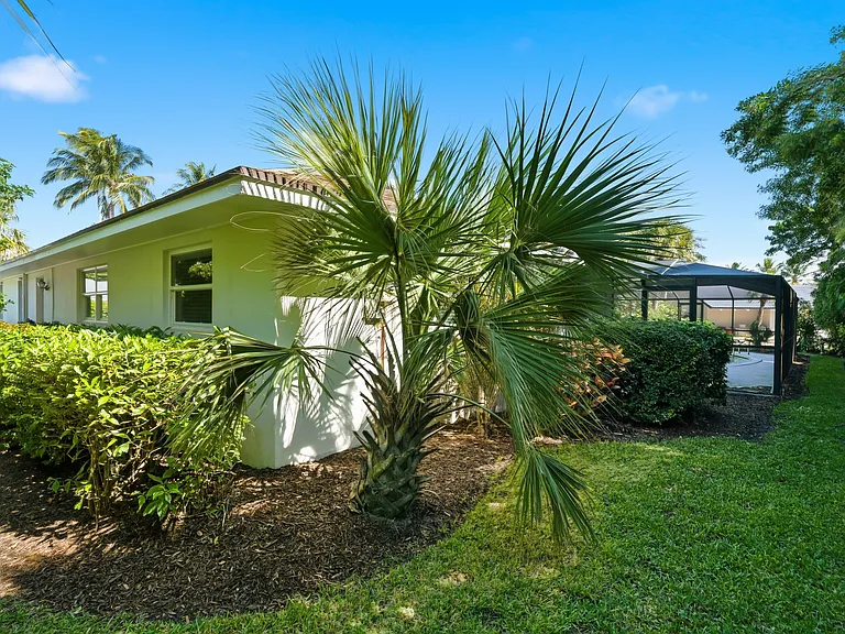1555 Wyn Cove Dr — Photo 32