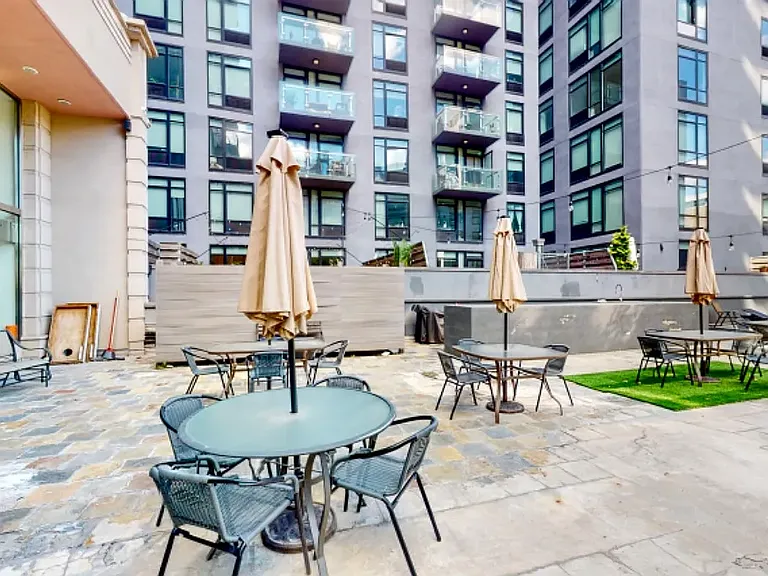 189 Bridge St #8C — Photo 13