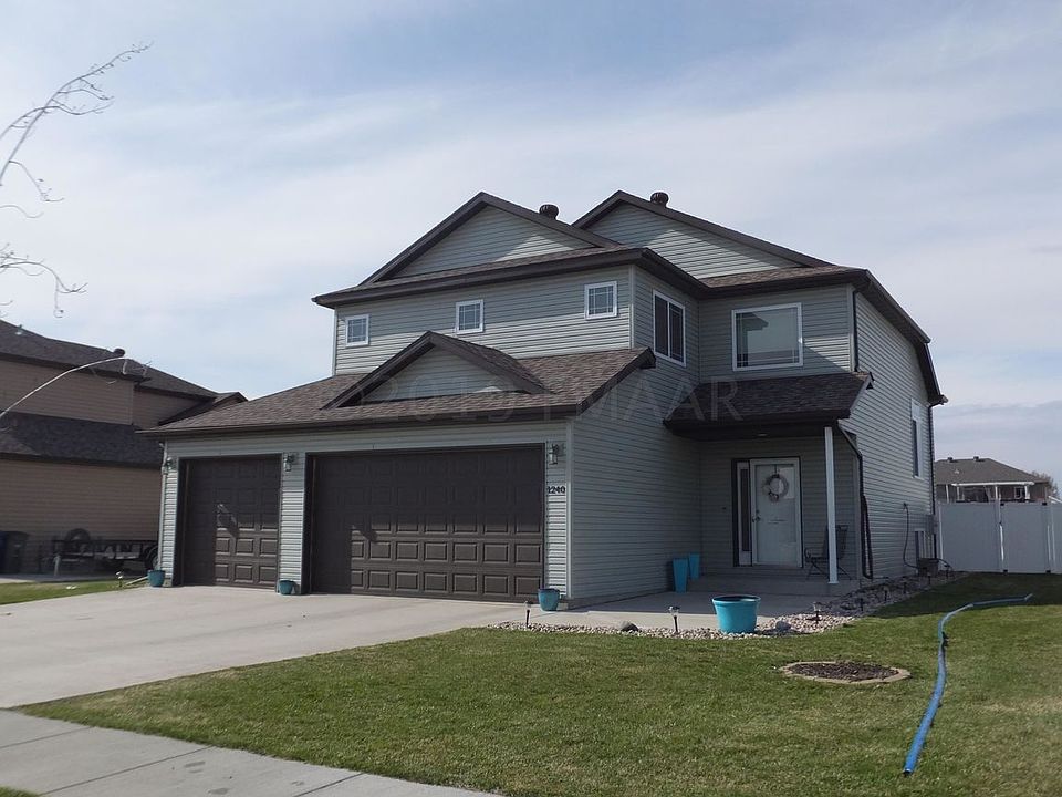 1st image of 1240 39th Ave S