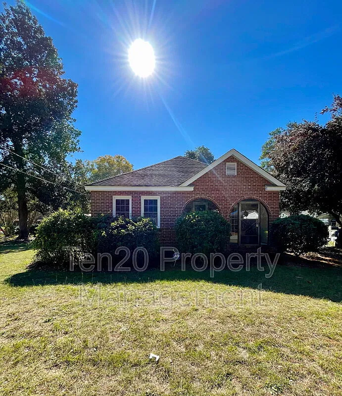 2 bed, 2.0 bath, 1304 sqft, $1,275 — Photo 3