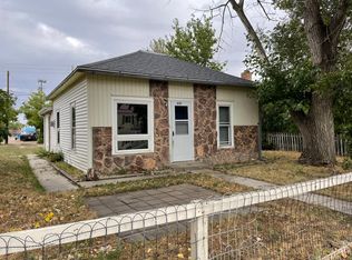 230 S 3rd St, Douglas, WY 82633