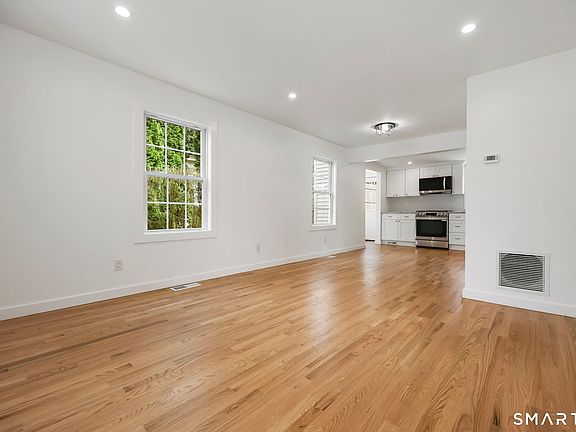 5th image of 4 Kingsbury Road