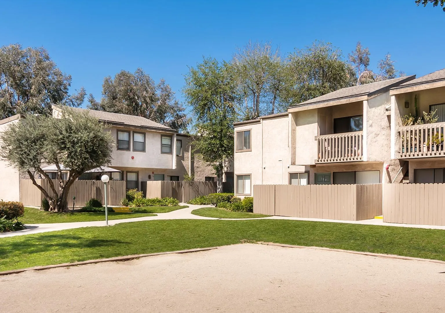 Spring Tree Apartments — Photo 3