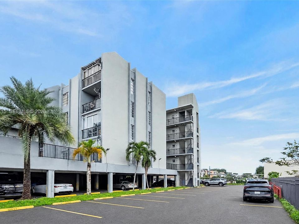 1st image of 305 W 68th St APT 419