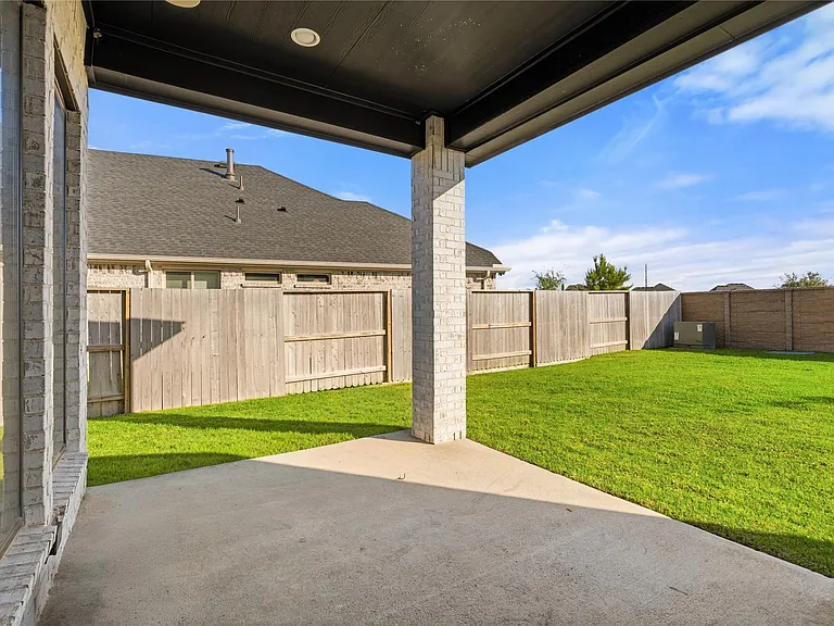 2427 Mount Healy Ct — Photo 33