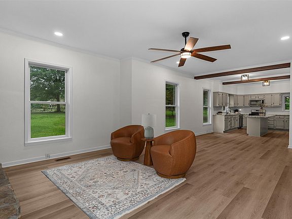 4th image of 10820 Mallard Dr
