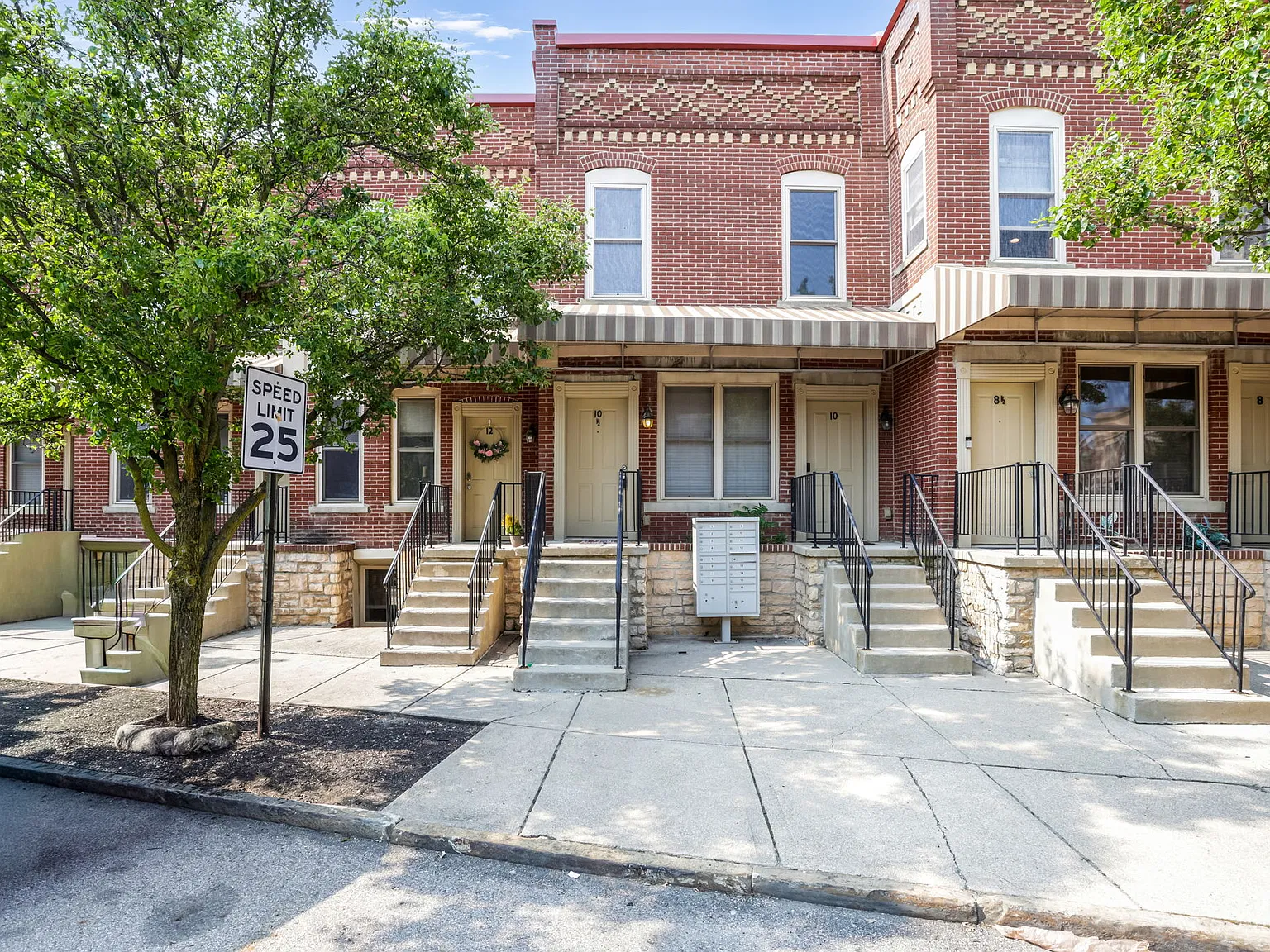 1 bed, 605 sqft, $1,300 — Photo 1