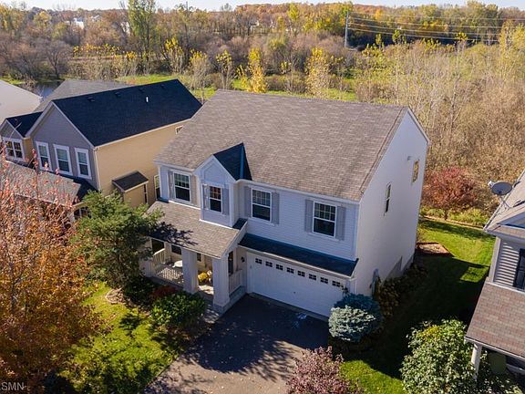 4th image of 5305 Empire Ln N