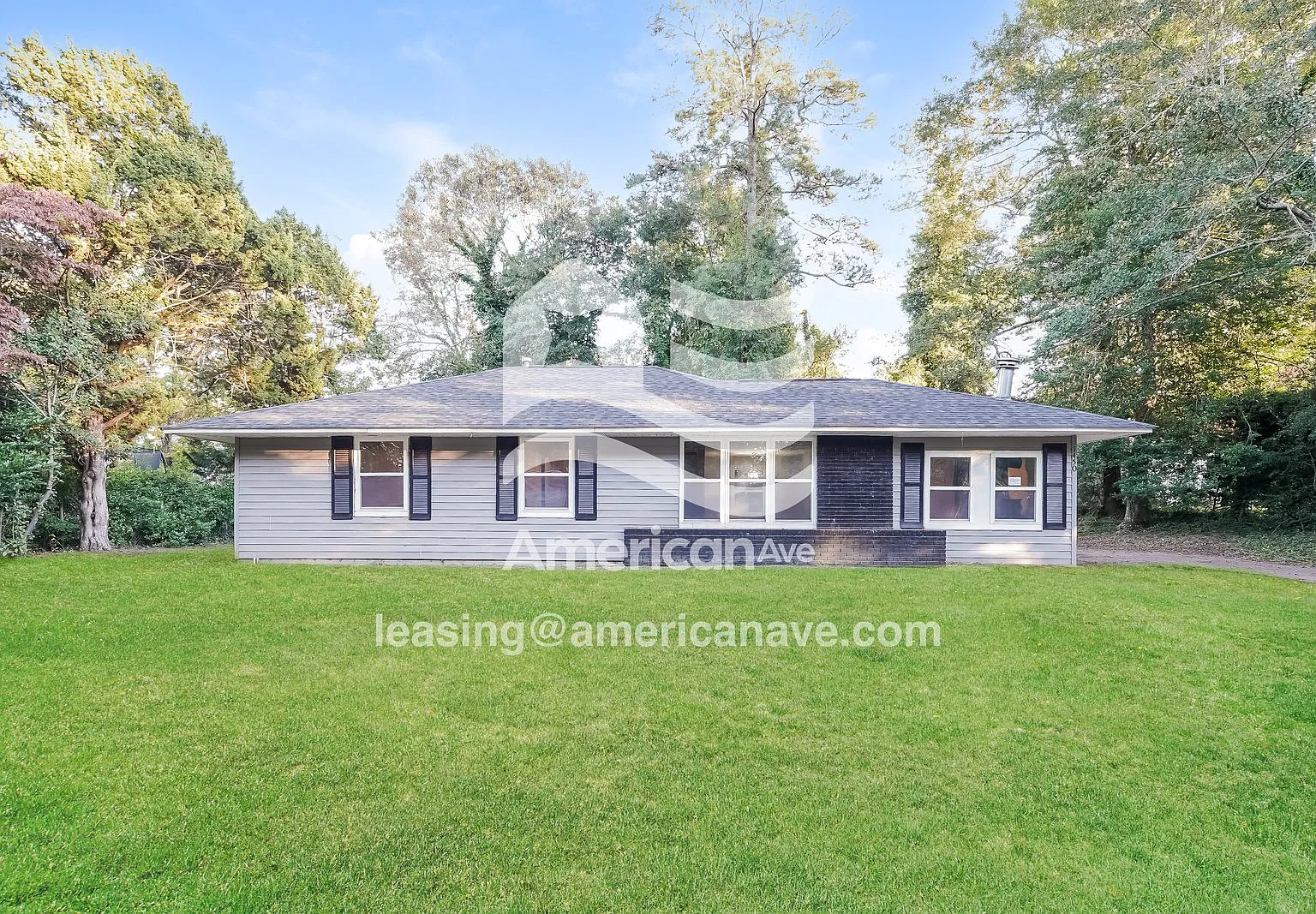 3 bed, 1.0 bath, 1138 sqft, $1,425 — Photo 1