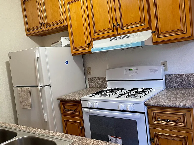 709 S Lincoln St #8 — Photo 5