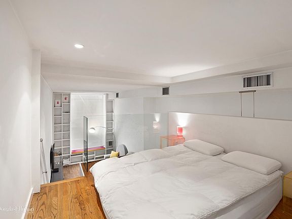 5th image of 55 White St APT 2A