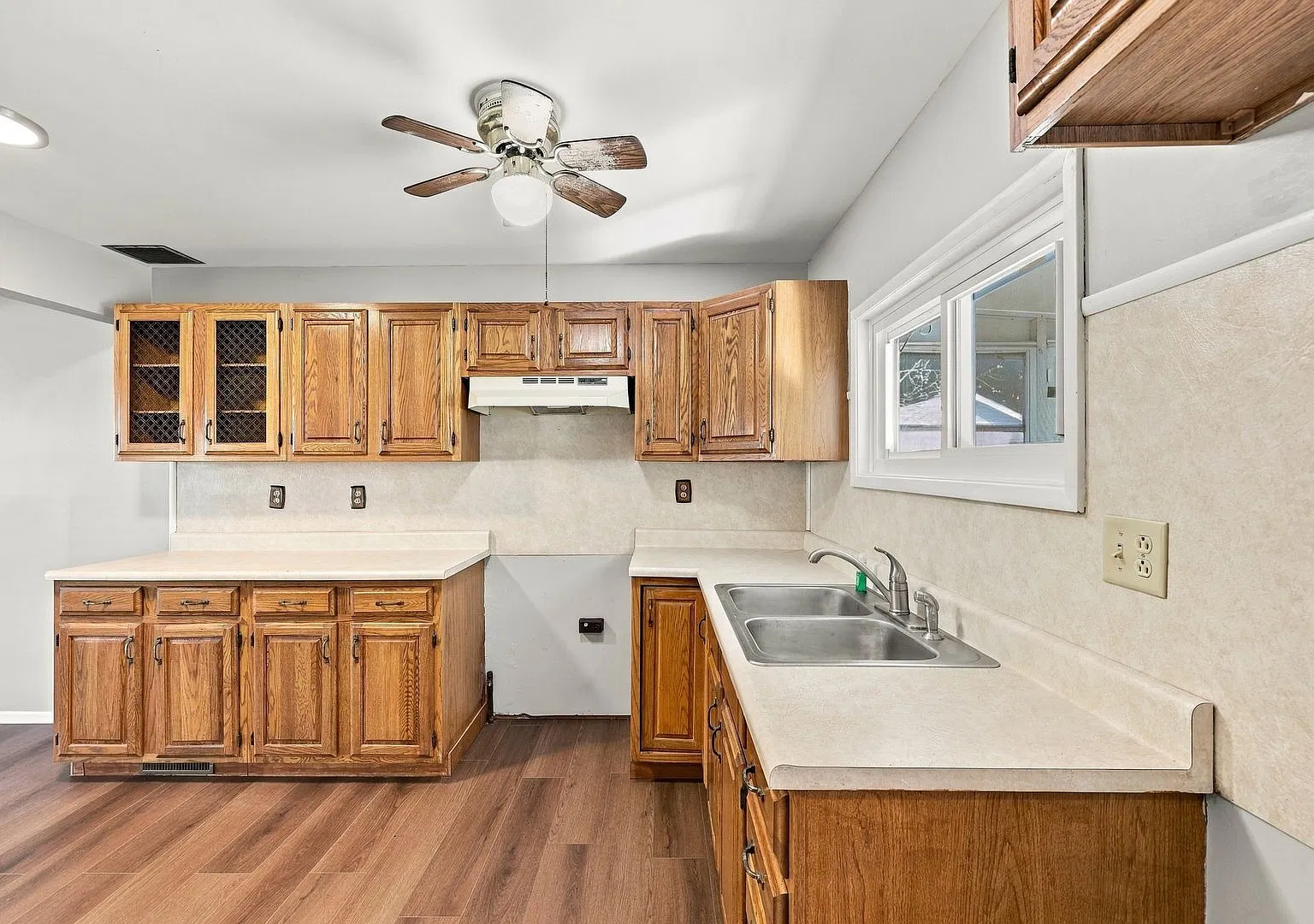 4165 E. Virginia Circle Columbus, OH 43213 — Photo 4