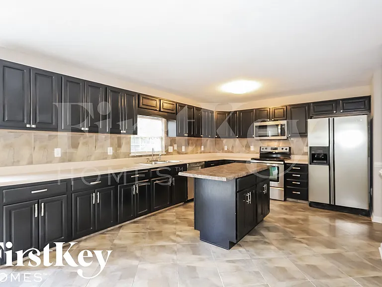 1391 Bearsden Dr — Photo 5
