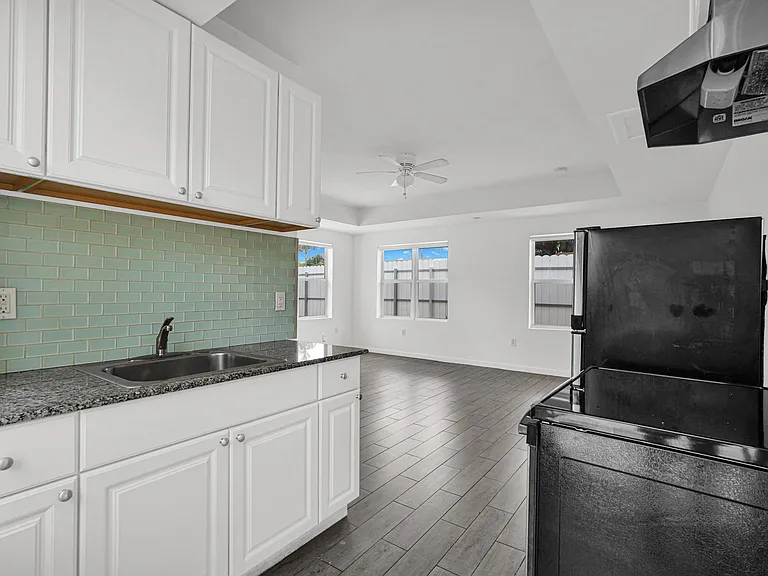 529 NW 88th St #3 — Photo 8