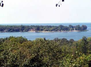 8083 Chateau Dr, Egg Harbor, WI 54209