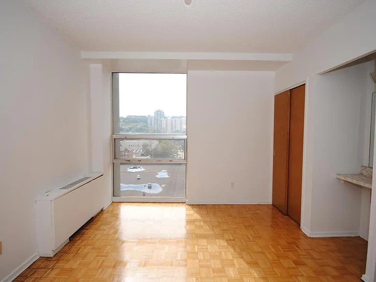 115 Main St E — Photo 7