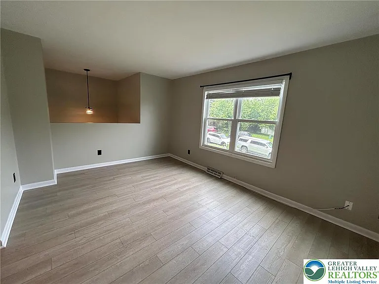 226 Vista Dr — Photo 6