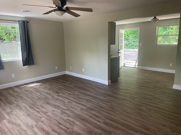 3rd image of 1401 Rickard Dr