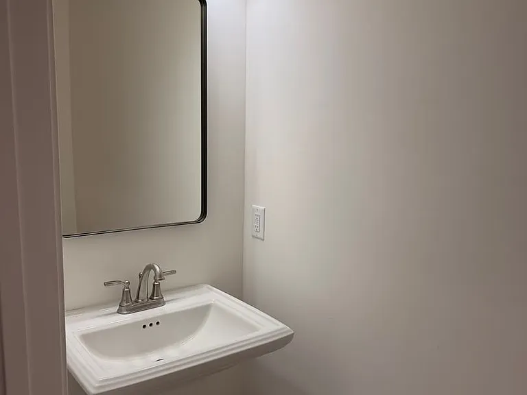 913 Plantation Dr — Photo 14