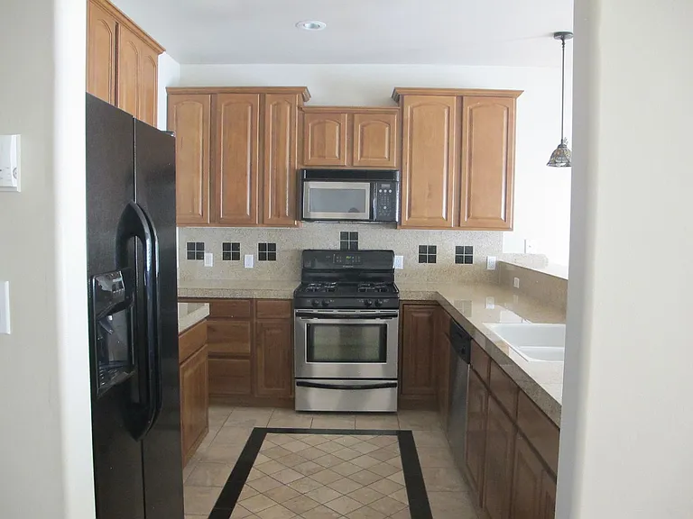 838 N 7th St — Photo 5