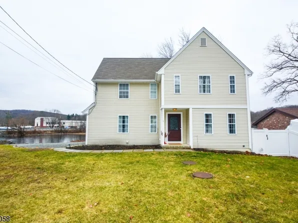 1 Winona Trl, Jefferson Twp., NJ 07849