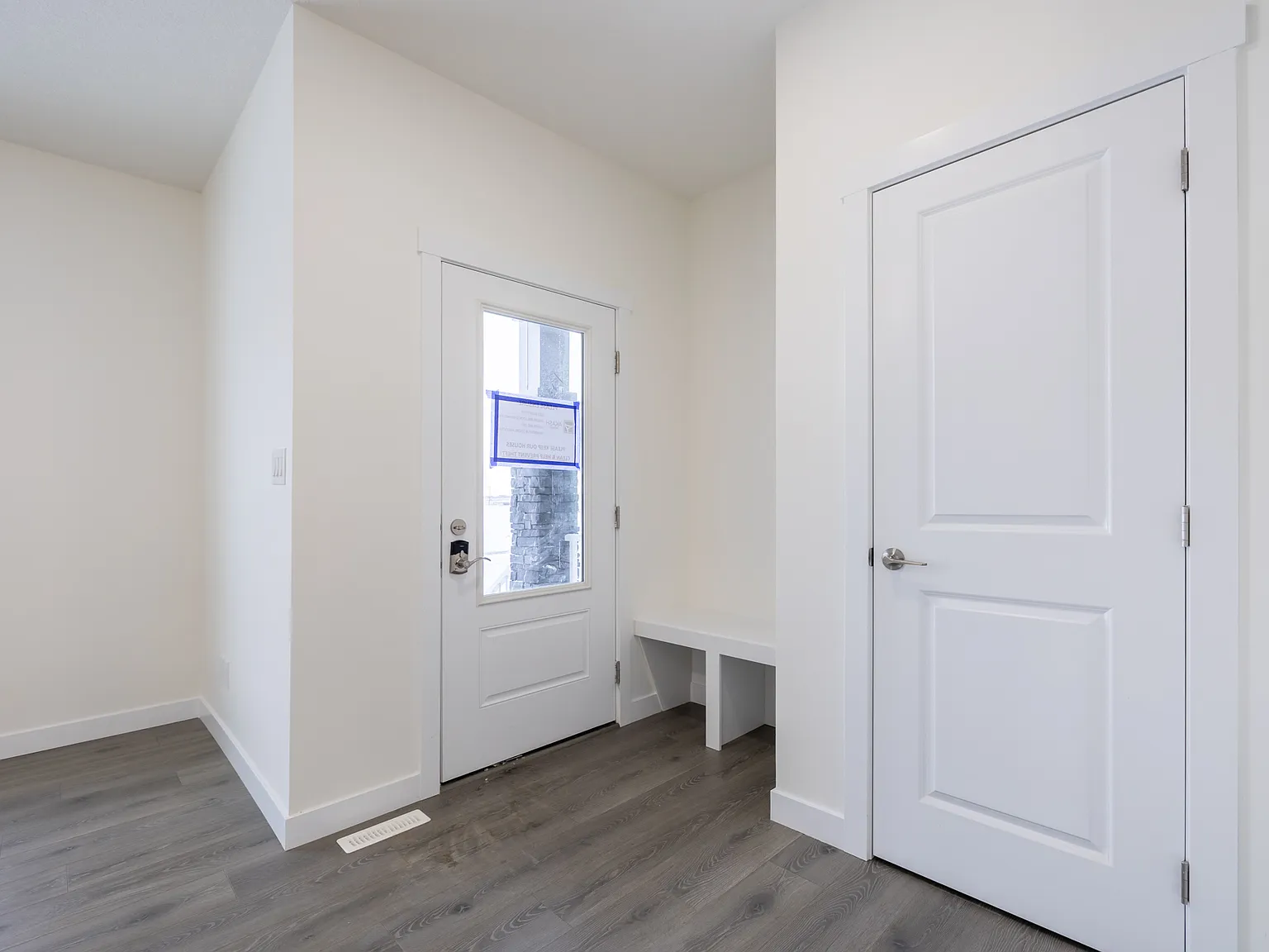 SF136 - 3 Bedroom Mainfloor Suite — Photo 4