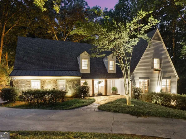 8940 Huntcliff Trce, Sandy Springs, GA 30350