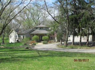 4721 Buhl Rd, Crystal Lake, IL 60014