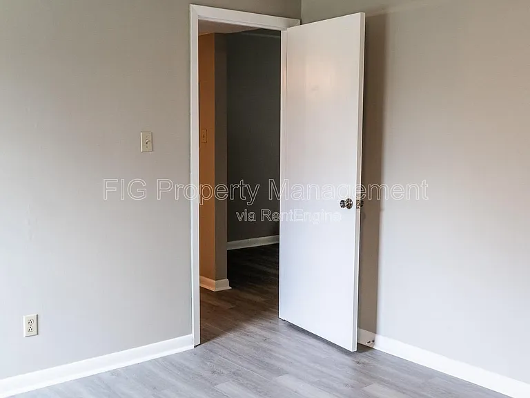 129 Hillcrest Dr #17 — Photo 9