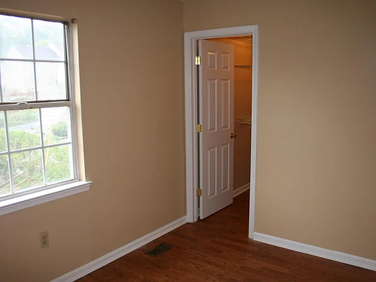 208 Prospect Ave — Photo 34