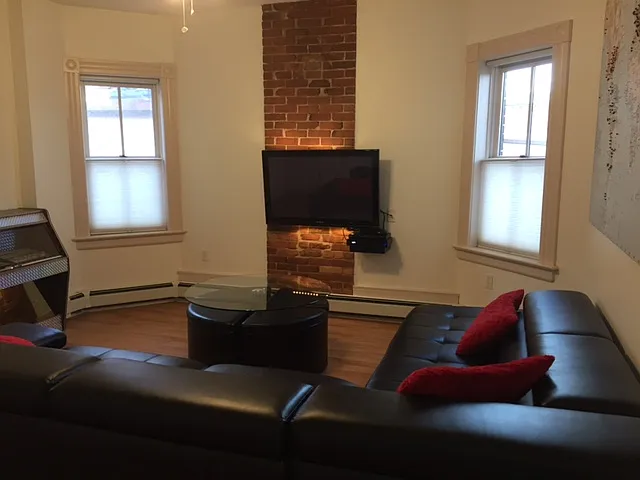 387 Capitol Ave #2 — Photo 8