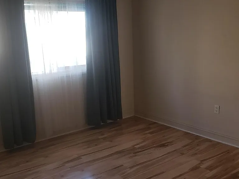 1049 Felspar St #29 — Photo 4