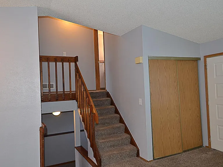 4902 S Rifle Ct — Photo 2