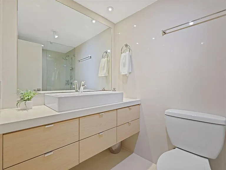 1000 West Ave #502 — Photo 7
