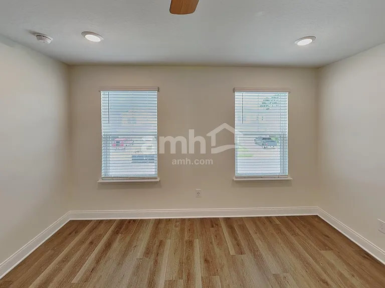 971 Grafton Ridge Dr — Photo 11