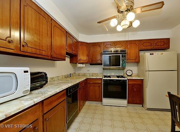 4th image of 6800 N California Ave APT 2E