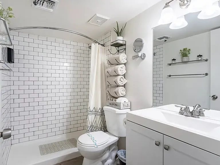250 N Santa Rita Ave #1 — Photo 20