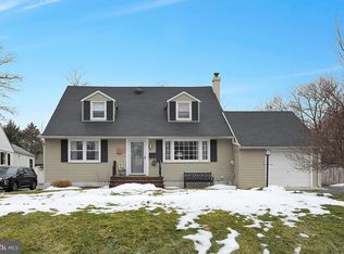 56 Ridgewood Ave, Ewing, NJ 08618