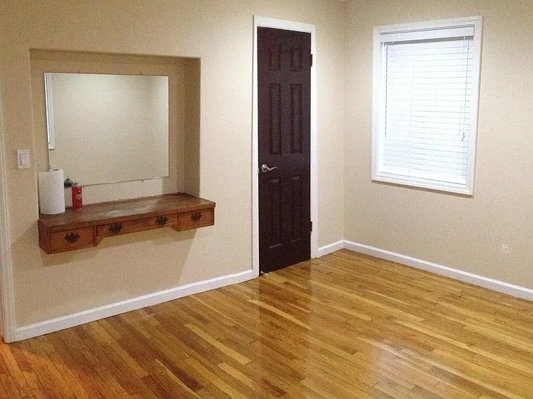 Another pic of the bedroom