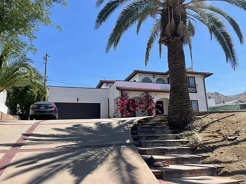 3082 Belvedere Dr Photo 1
