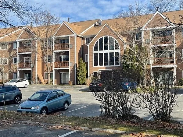2 bed, 1.5 bath, 1091 sqft, $2,300 — Photo 4