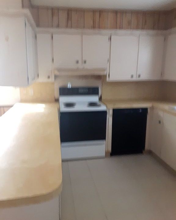 2nd image of 5234 41st St