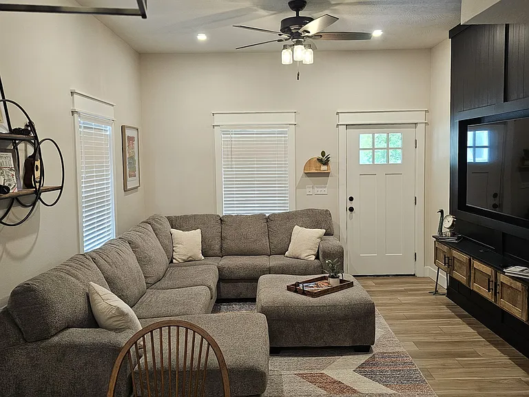 831 S Grant Ave — Photo 11