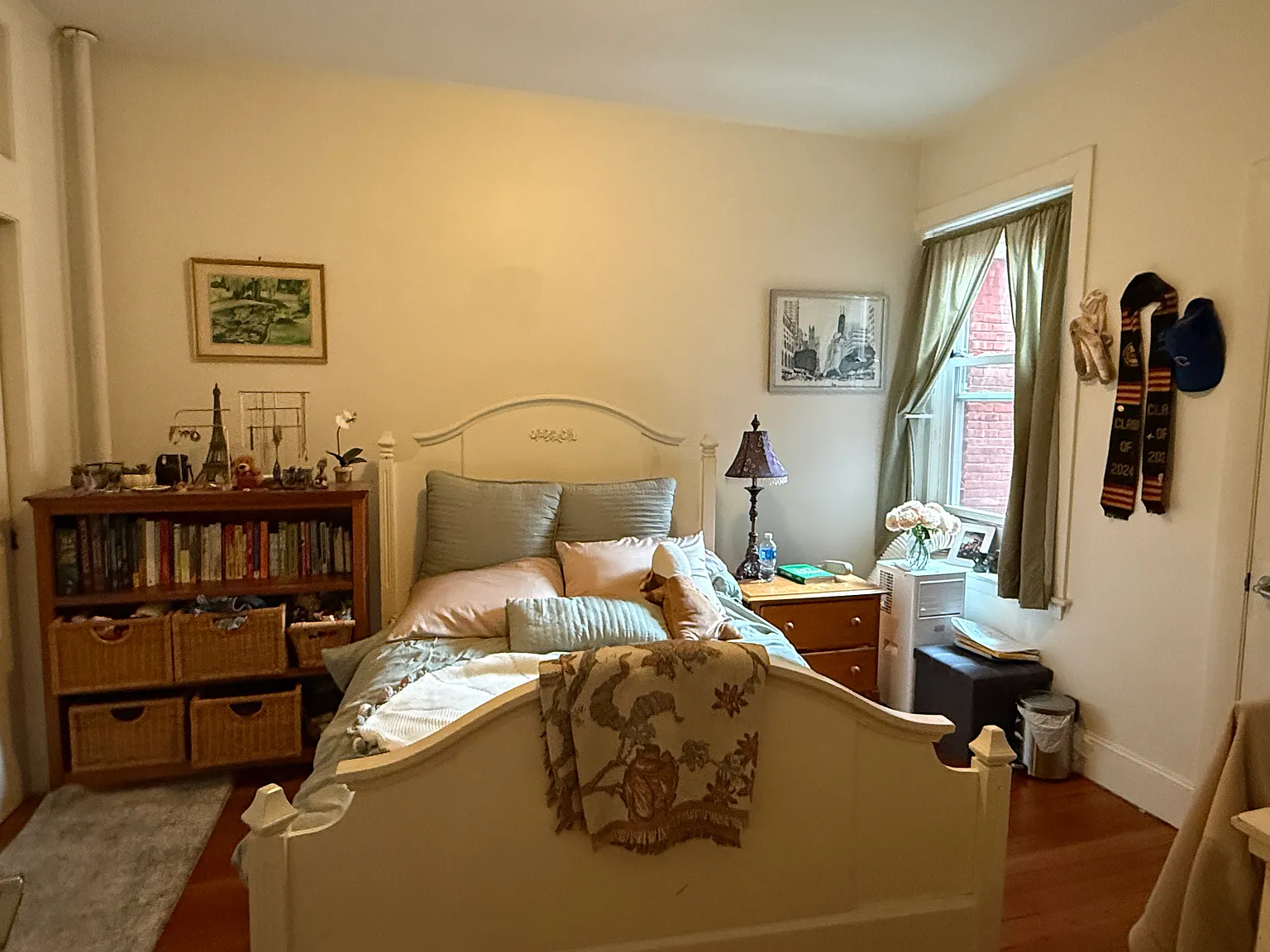 3 bed, 900 sqft, $3,500 — Photo 4