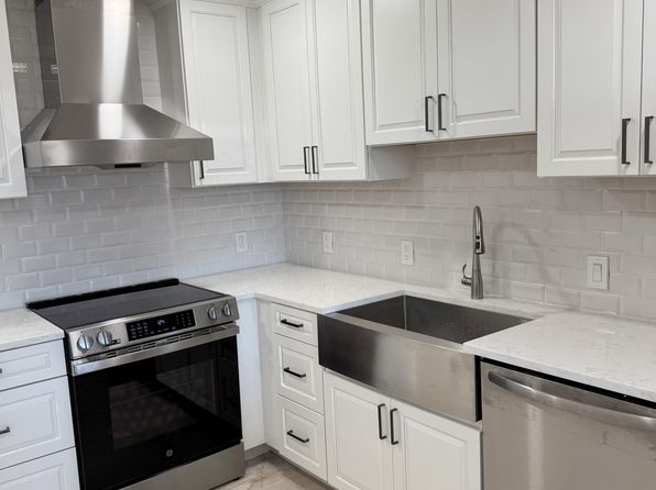 10 E Lee St Unit 707